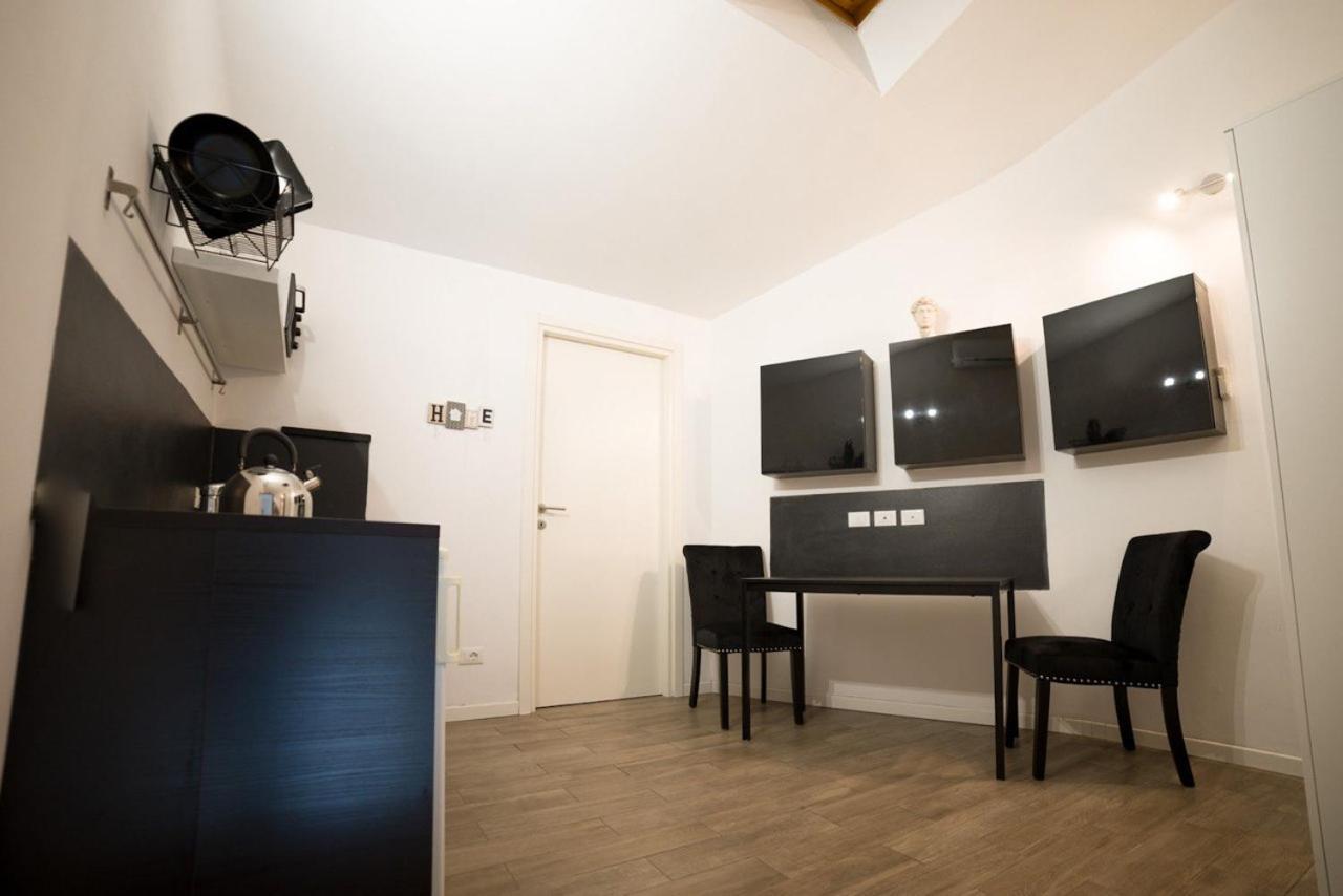 Ferienwohnung ᗰiki Hoᑌտᗴ Florenz Exterior foto